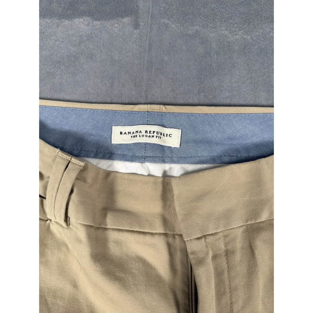 Banana Republic The Logan Fit Men's Chino Pants Khaki Tan Flat Front Size 33 x